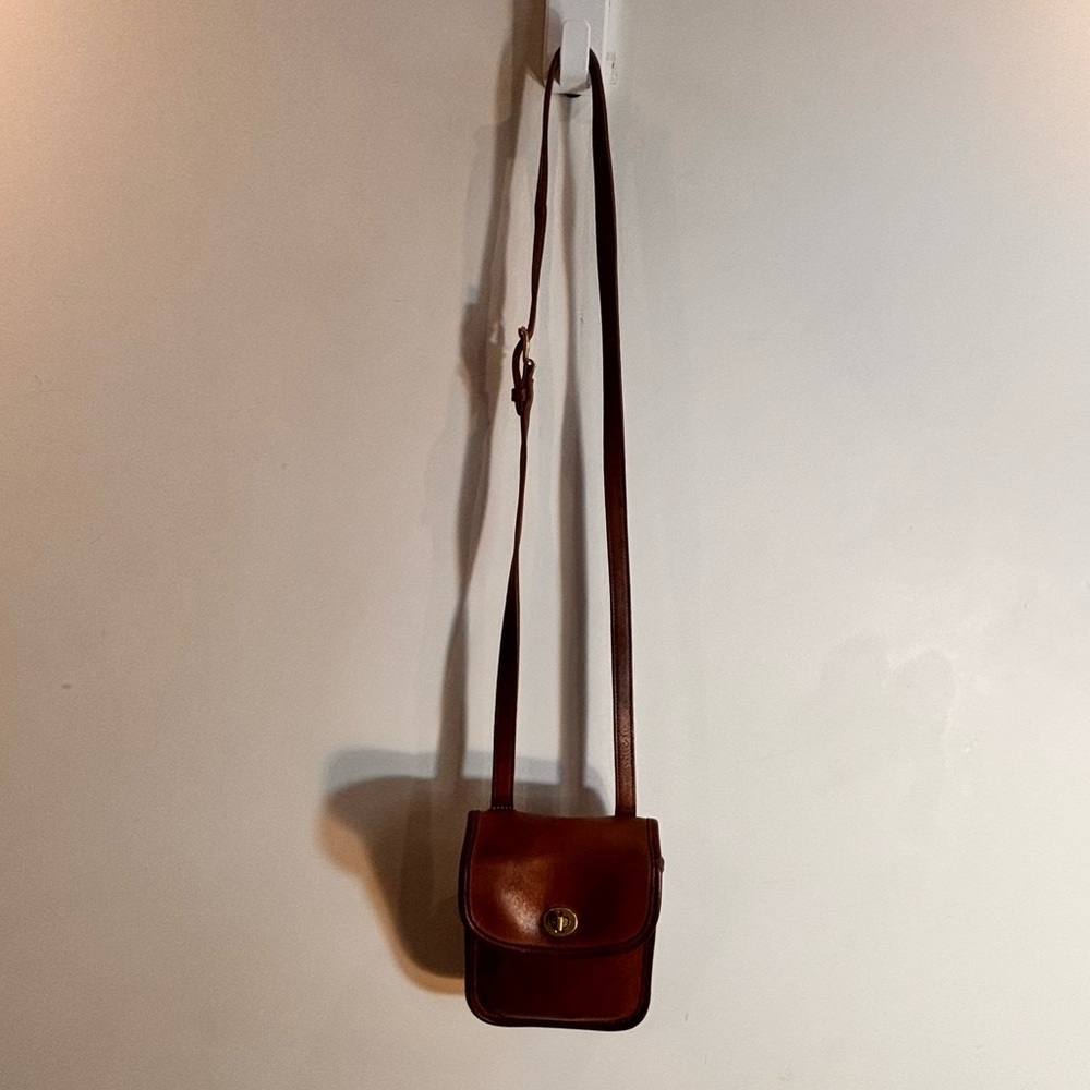 COACH Scooter Bag Long Adjustable Strap Leather Made in Costa Rica Flap - Picture 2 of 14
